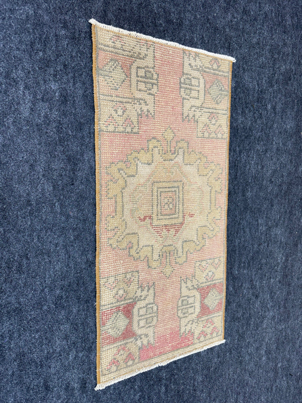 Turkish Yastik Rug  1'5" x  2'11" #23948