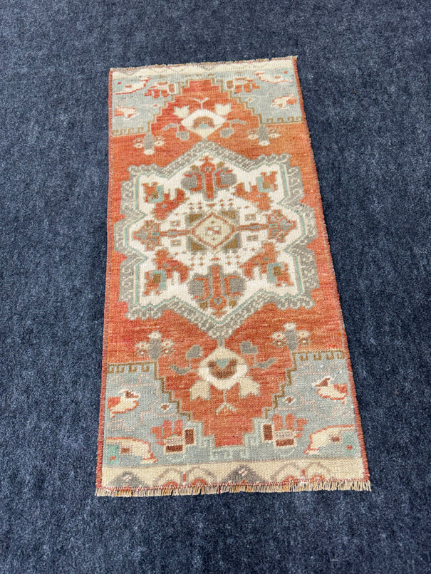 Turkish Yastik Rug  1'4" x  2'10" #23946