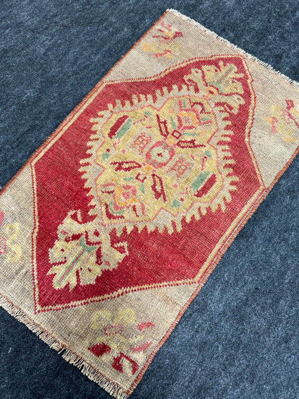 Turkish Yastik Rug  1'4" x  2'3" #23945