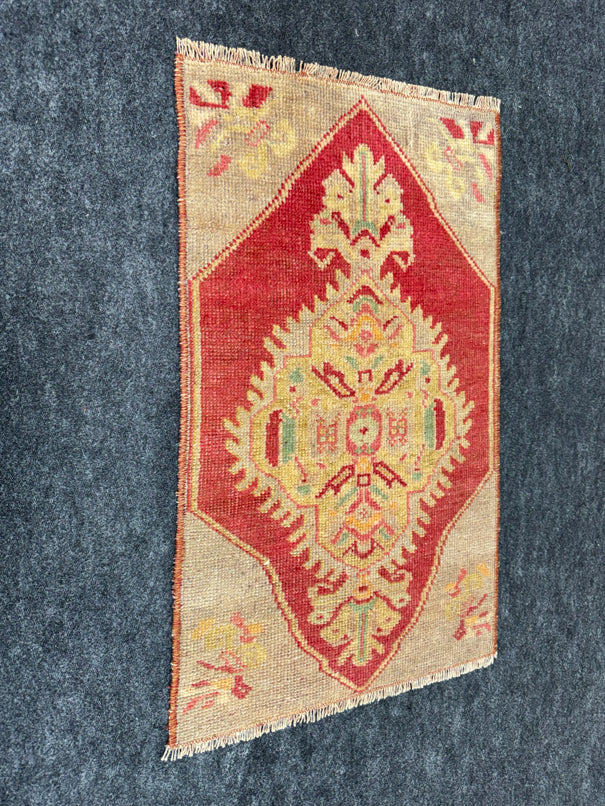 Turkish Yastik Rug  1'4" x  2'3" #23945