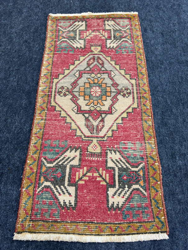 Turkish Yastik Rug  1'7" x  3'7" #23956