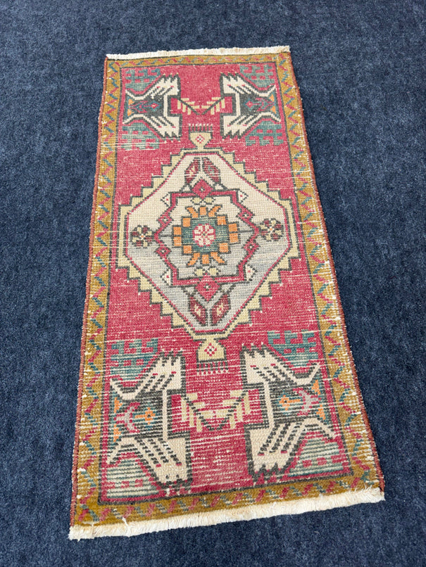 Turkish Yastik Rug  1'7" x  3'7" #23956