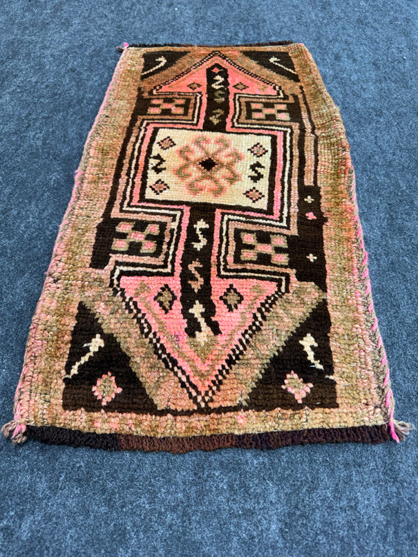 Turkish Yastik Rug  1'7" x  3' #23955