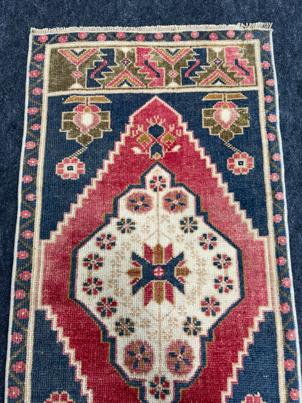 Turkish Yastik Rug  1'10" x 3'9" #23943