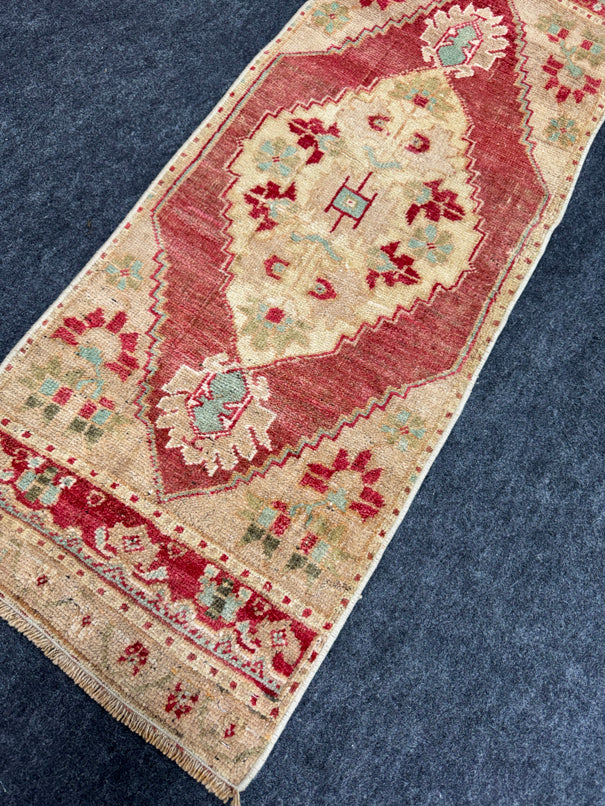 Turkish Yastik Rug  1'7" x  4'3" #23942