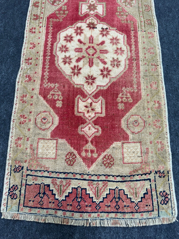 Turkish Yastik Rug  1'9" x  3'8" #23938