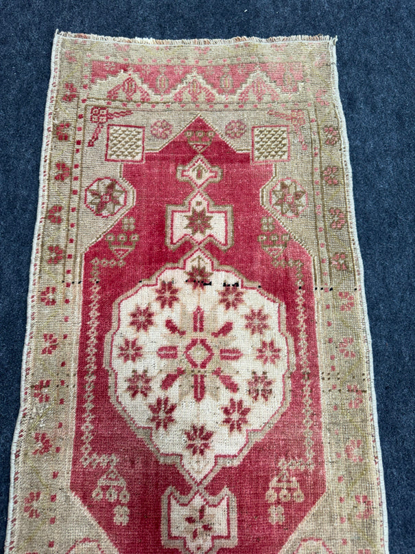 Turkish Yastik Rug  1'9" x  3'8" #23938