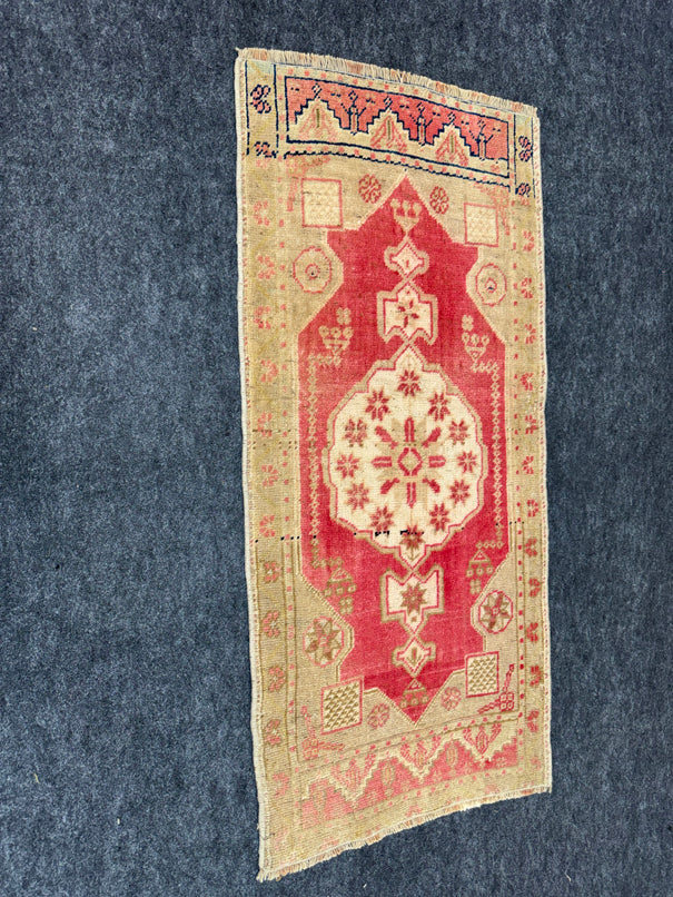 Turkish Yastik Rug  1'9" x  3'8" #23938
