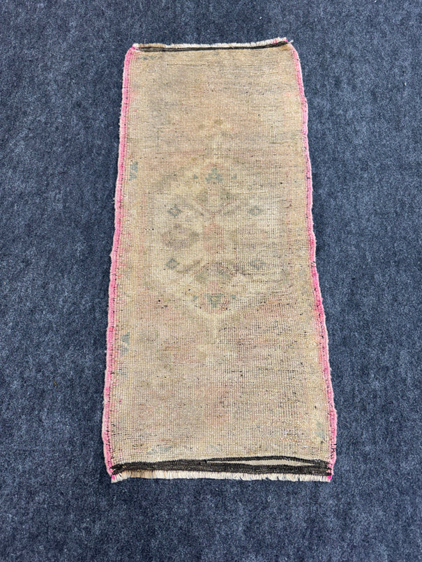 Turkish Yastik Rug  1'5" x  3'2" #23934