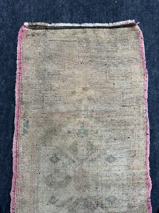 Turkish Yastik Rug  1'5" x  3'2" #23934