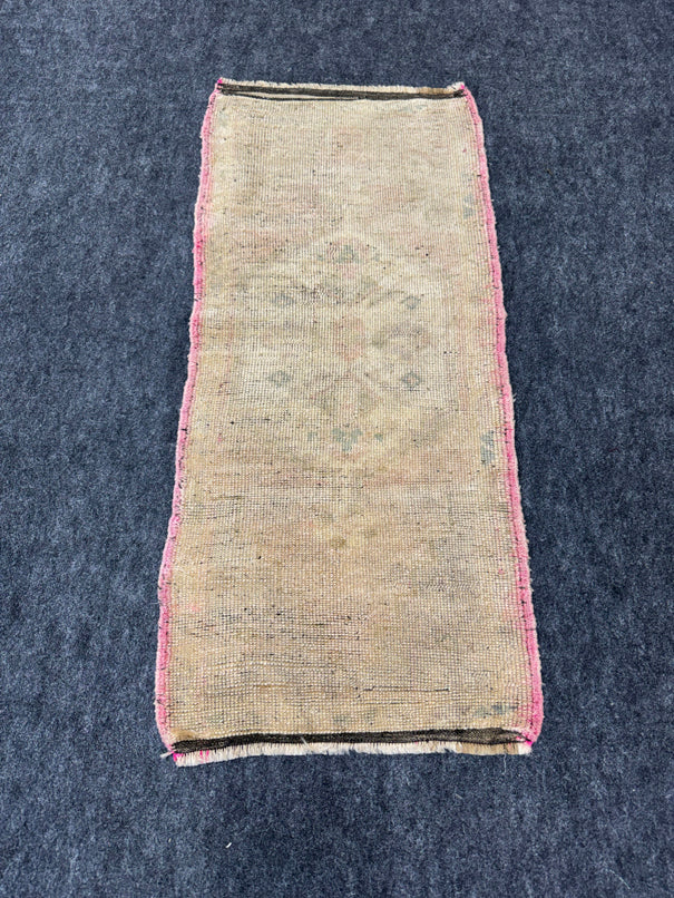 Turkish Yastik Rug  1'5" x  3'2" #23934