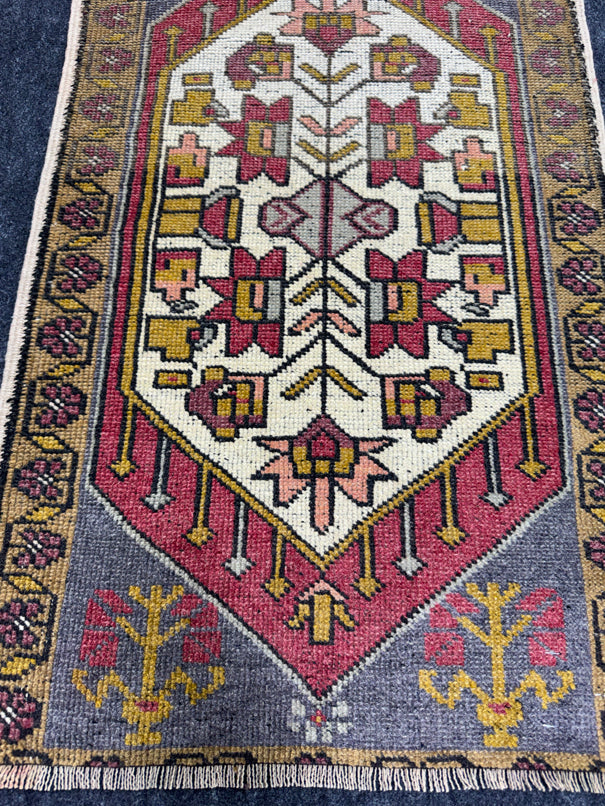 Turkish Yastik Rug  1'9" x  3'1" #23933