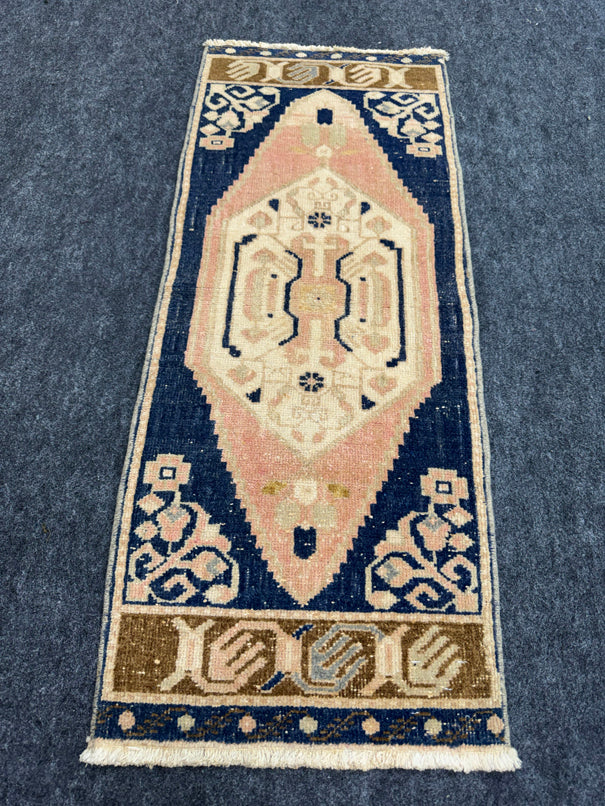 Turkish Yastik Rug  1'6" x  3'7" #23932