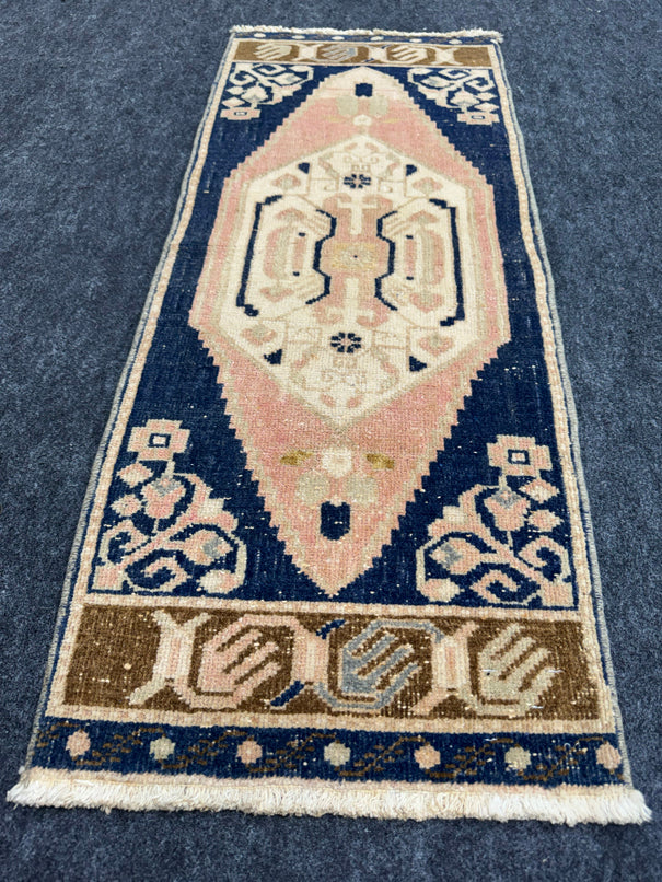 Turkish Yastik Rug  1'6" x  3'7" #23932