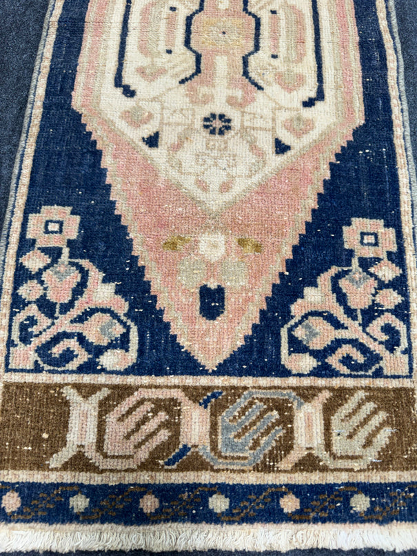 Turkish Yastik Rug  1'6" x  3'7" #23932