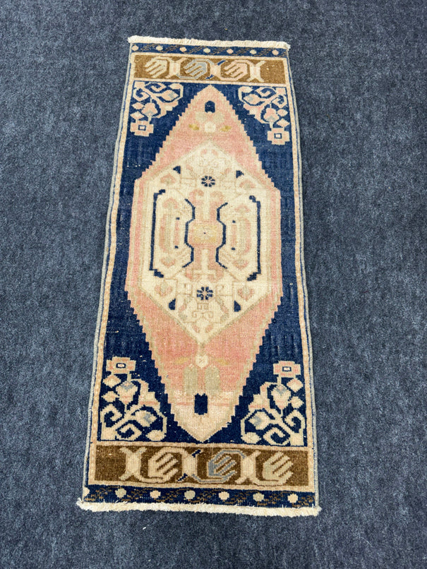 Turkish Yastik Rug  1'6" x  3'7" #23932