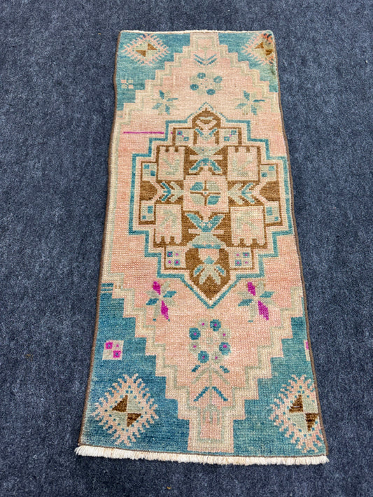 Turkish Yastik Rug  1'4" x  3'3" #23930