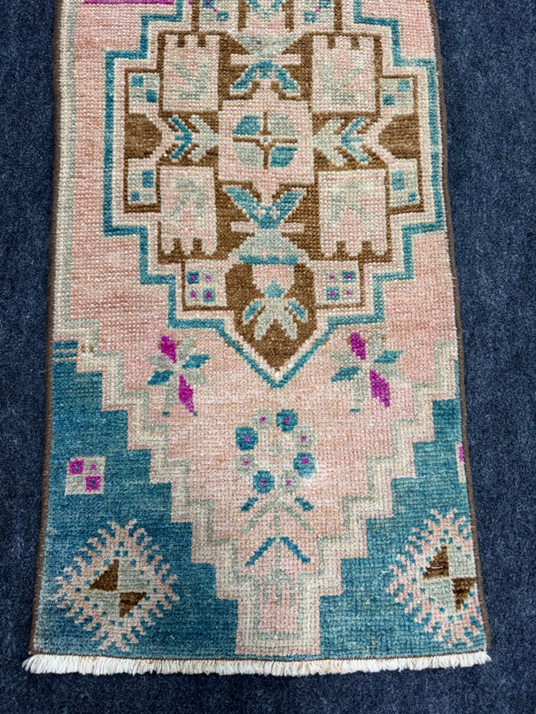 Turkish Yastik Rug  1'4" x  3'3" #23930