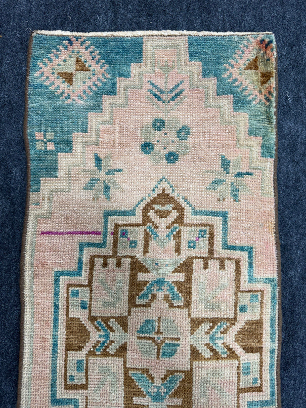 Turkish Yastik Rug  1'4" x  3'3" #23930