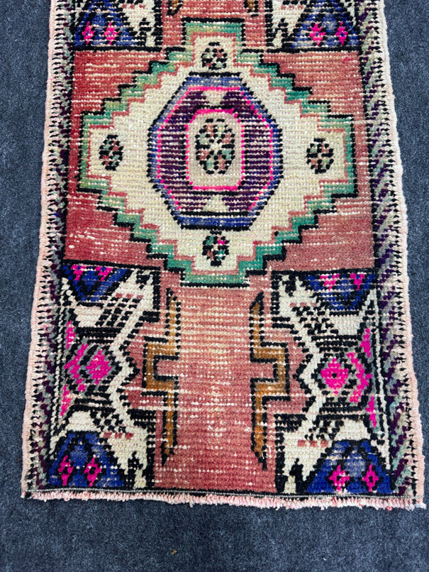 Turkish Yastik Rug  1'7" x  2'11" #23917