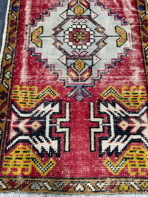 Turkish Yastik Rug  1'9" x  3'2" #23914