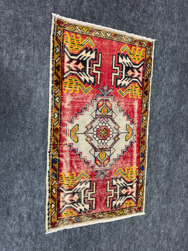 Turkish Yastik Rug  1'9" x  3'2" #23914