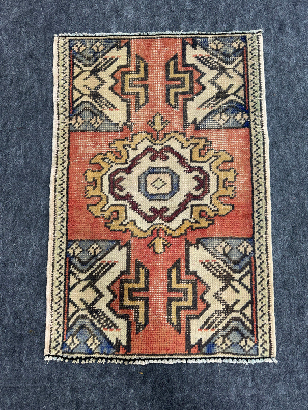 Turkish Yastik Rug  1'8" x  2'7" #23925