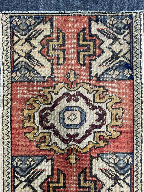 Turkish Yastik Rug  1'8" x  2'7" #23925