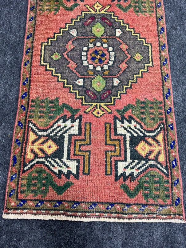 Turkish Yastik Rug  1'7" x  3'2" #23924