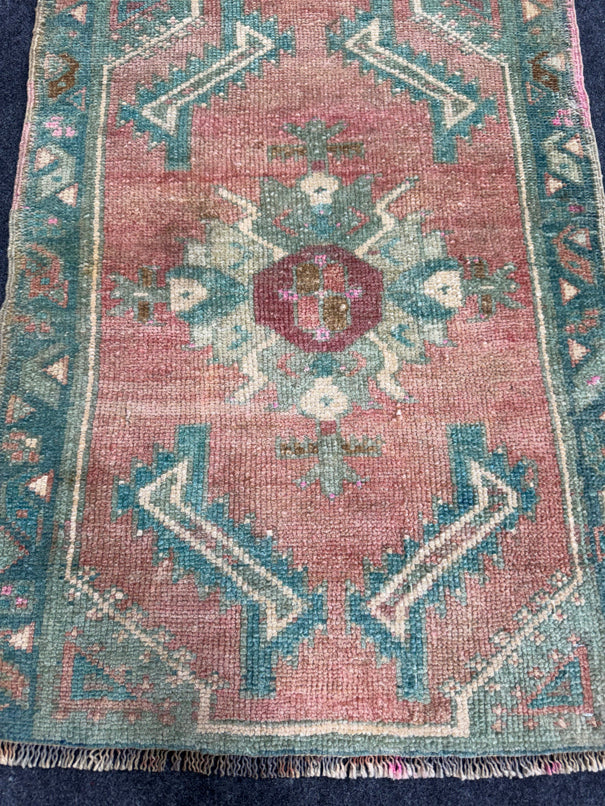 Turkish Yastik Rug  1'9" x  2'8" #23936