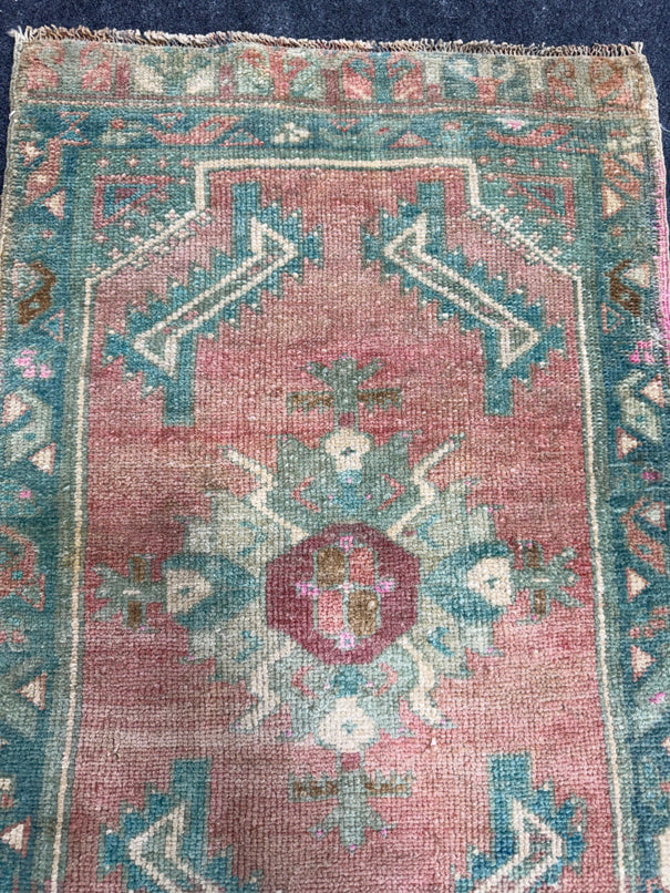 Turkish Yastik Rug  1'9" x  2'8" #23936