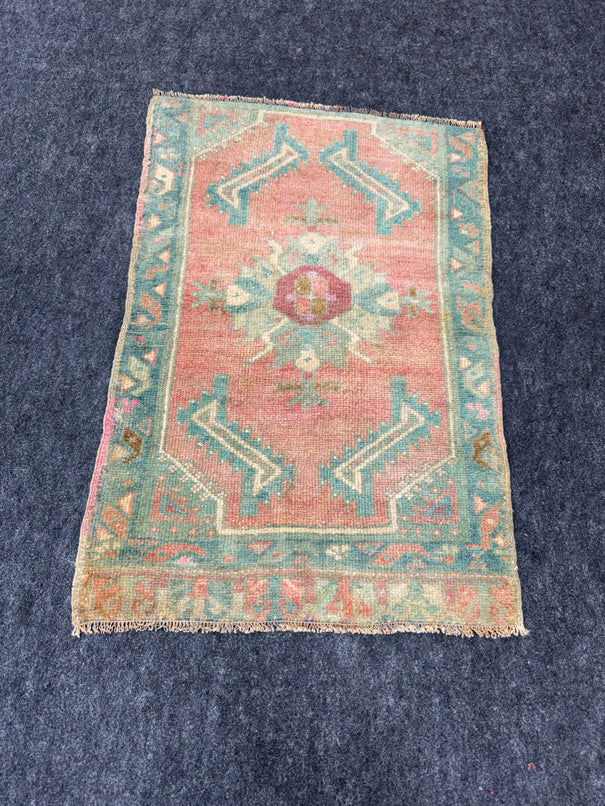 Turkish Yastik Rug  1'9" x  2'8" #23936