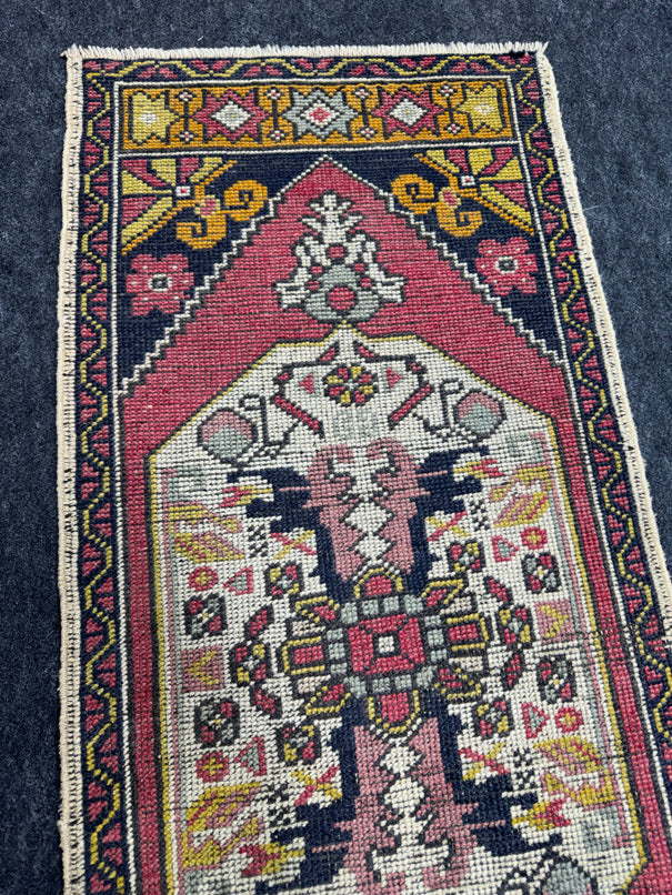 Turkish Yastik Rug  1'8" x  4' #23959
