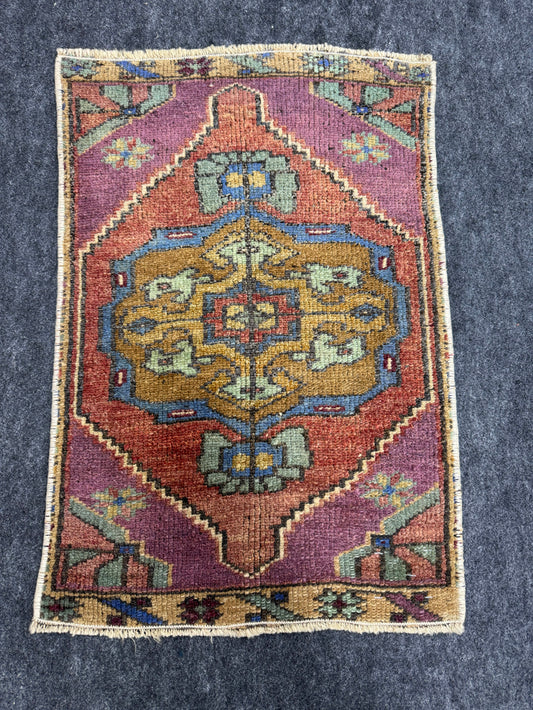 Turkish Yastik Rug  1'6" x  2'4" #23957