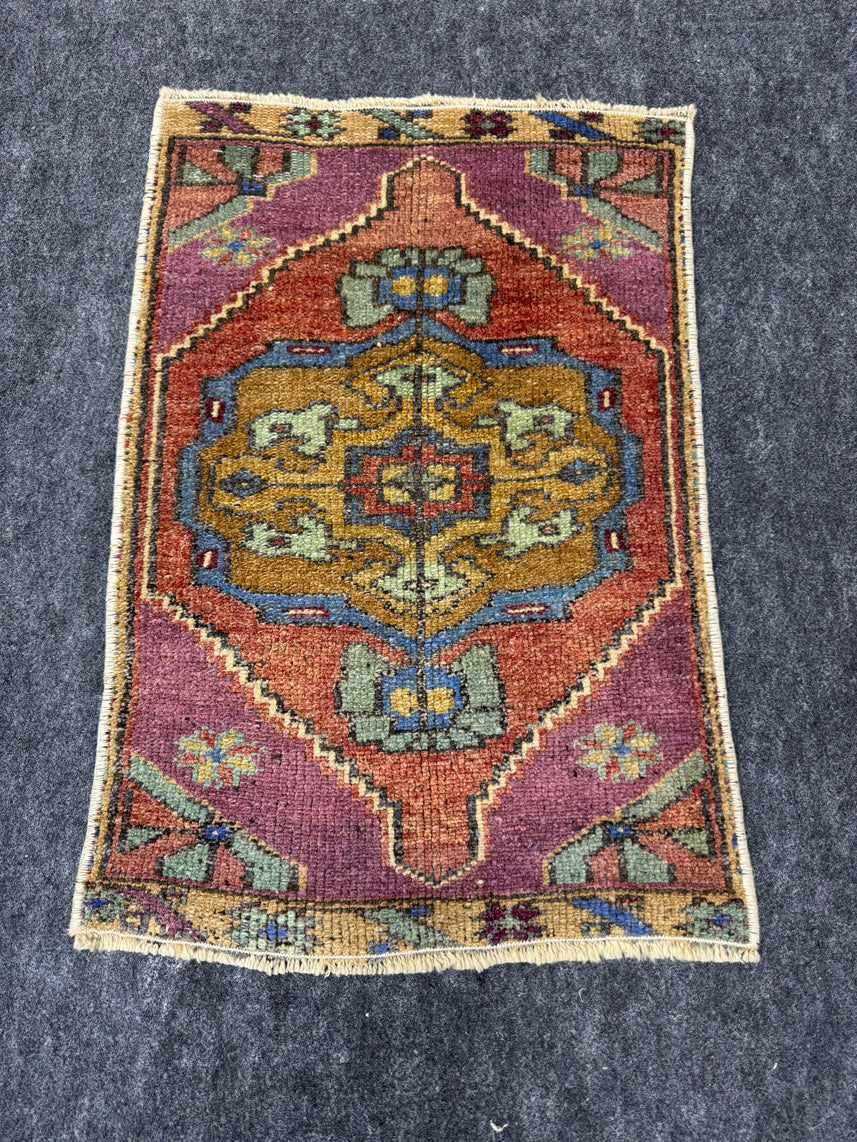 Turkish Yastik Rug  1'6" x  2'4" #23957