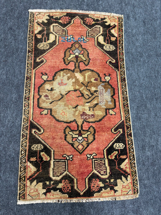 Turkish Yastik Rug 1'7" x  3' #23920