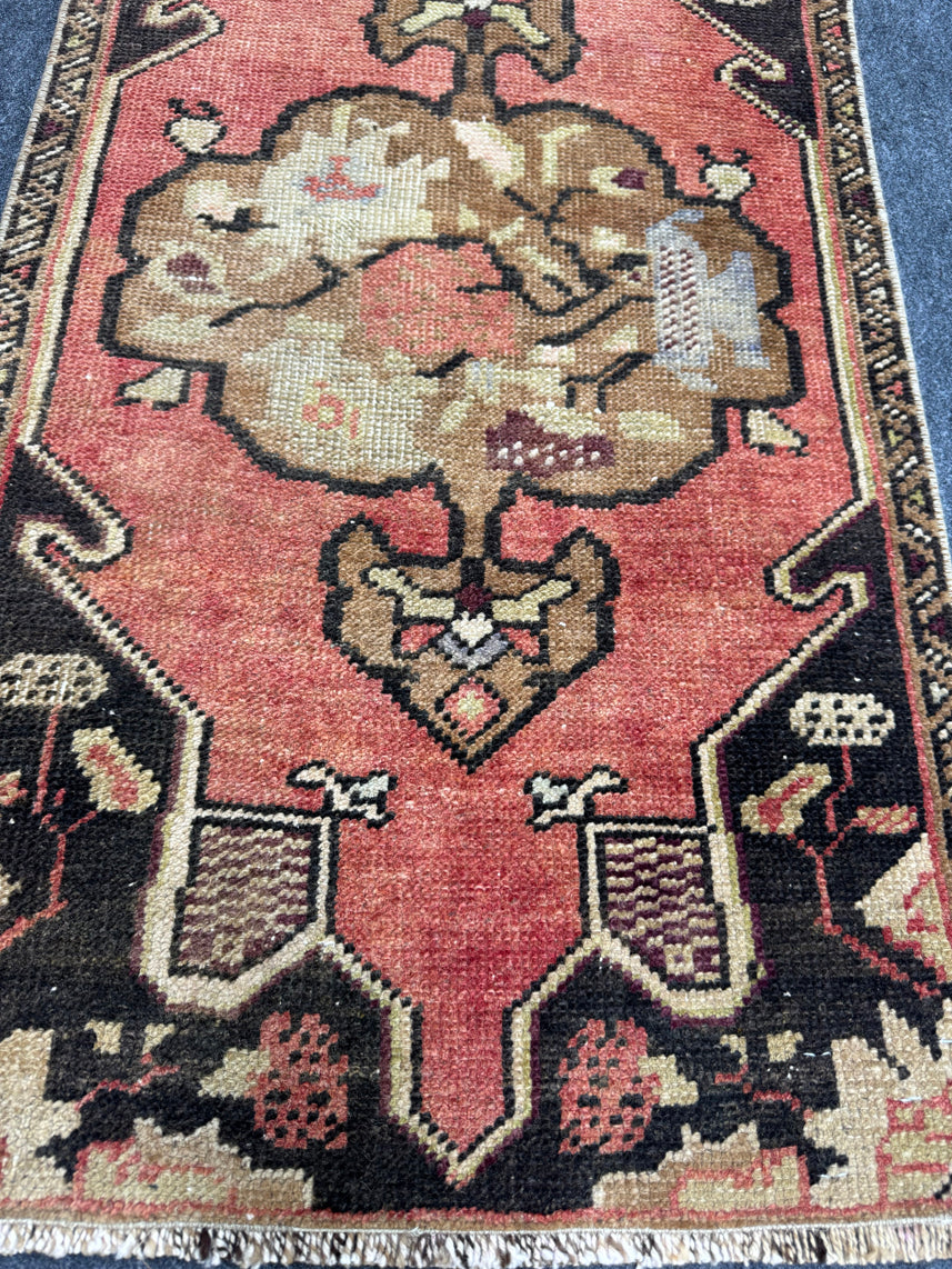 Turkish Yastik Rug 1'7" x  3' #23920
