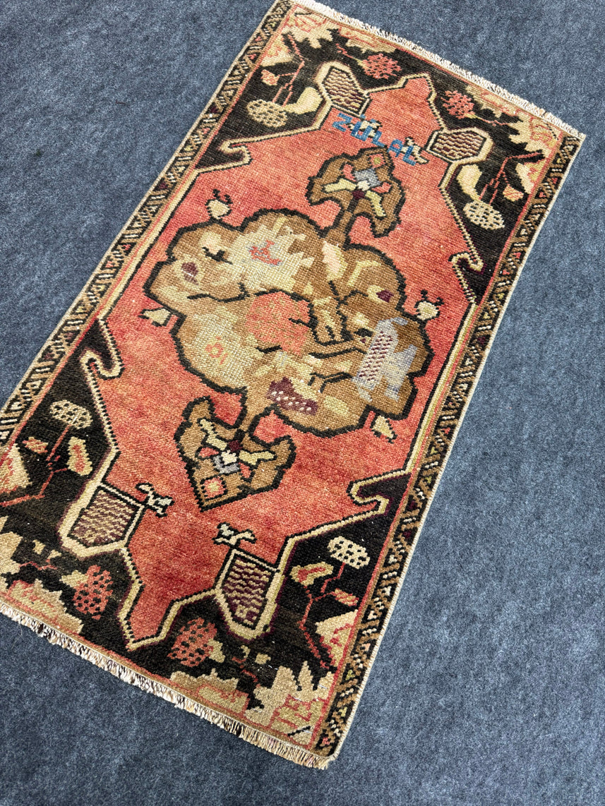 Turkish Yastik Rug 1'7" x  3' #23920