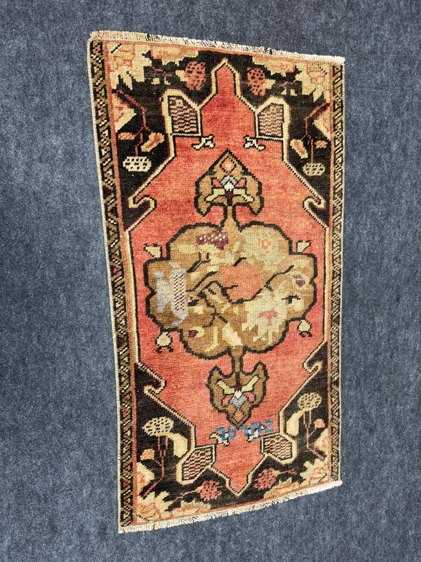 Turkish Yastik Rug 1'7" x  3' #23920