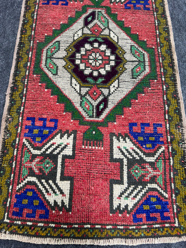 Turkish Yastik Rug  1'8" x  3'2" #23912