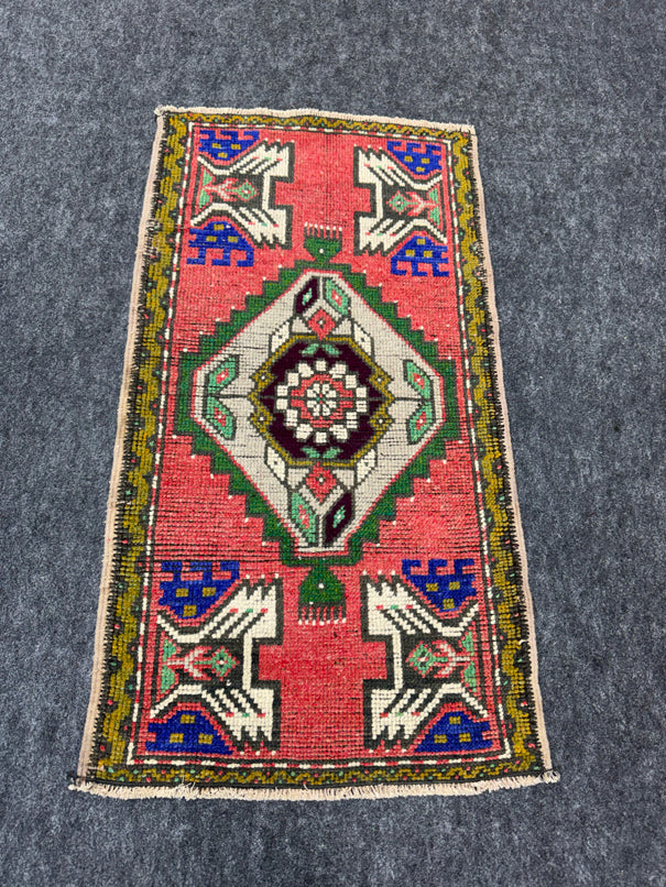 Turkish Yastik Rug  1'8" x  3'2" #23912