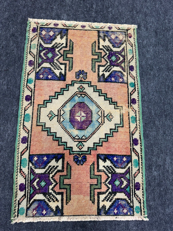 Turkish Yastik Rug  1'10" x  2'11" #23911