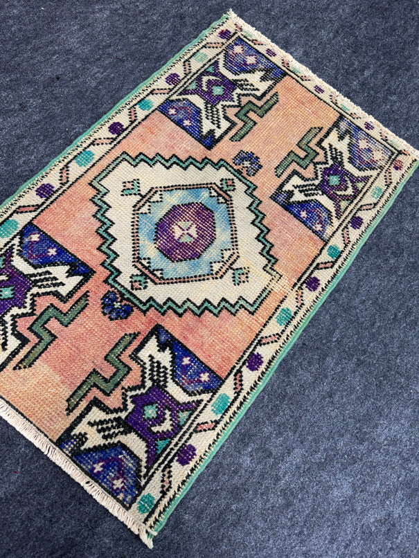 Turkish Yastik Rug  1'10" x  2'11" #23911