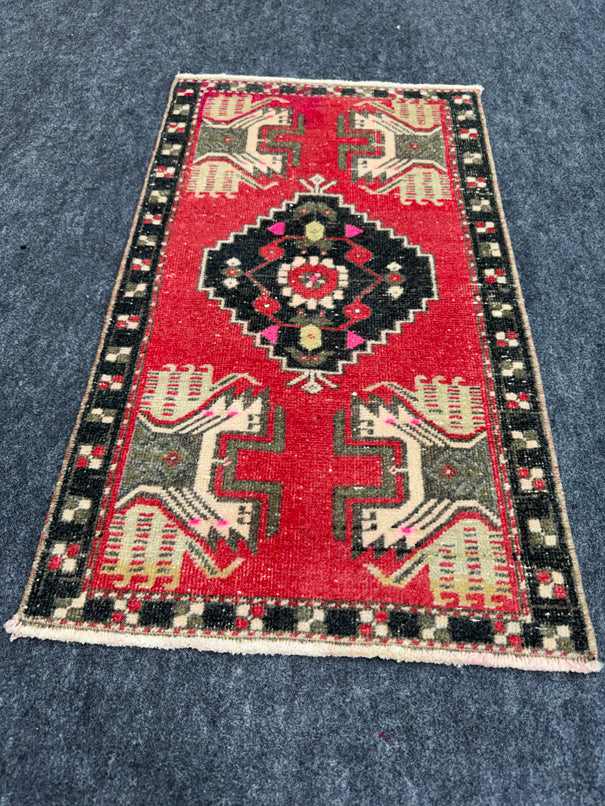 Turkish Yastik Rug  1'7" x  2'10" #23908