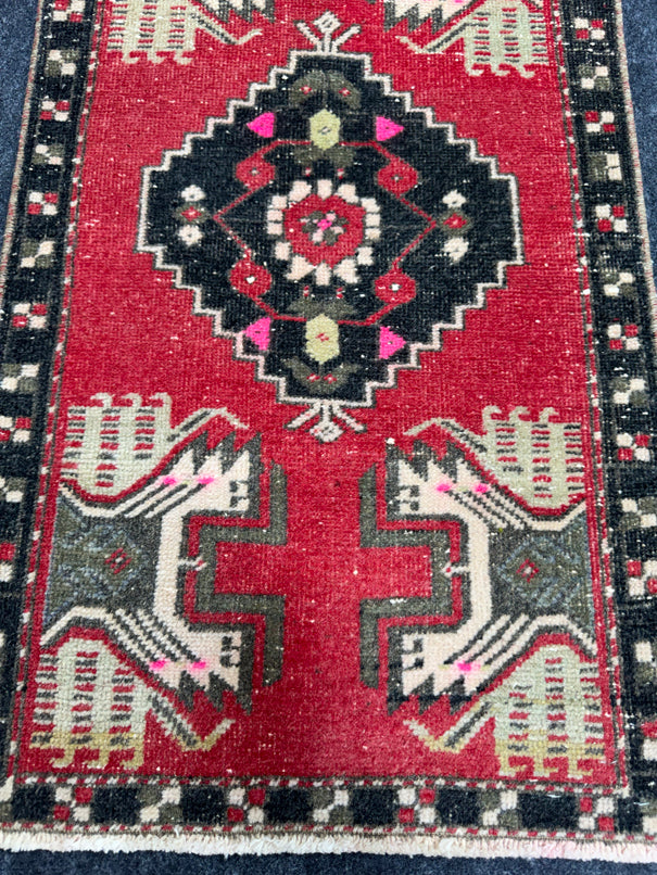 Turkish Yastik Rug  1'7" x  2'10" #23908
