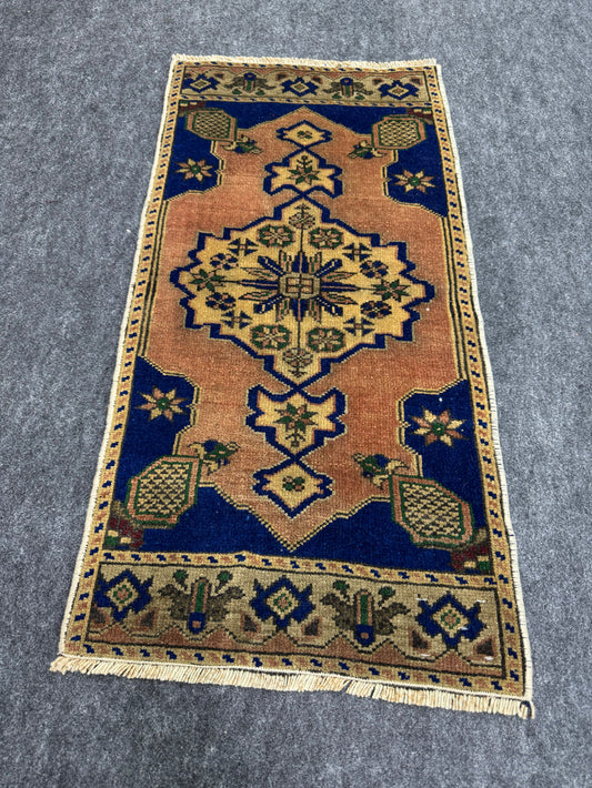 Turkish Yastik Rug  1'4" x  2'10" #23960