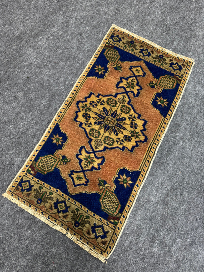 Turkish Yastik Rug  1'4" x  2'10" #23960