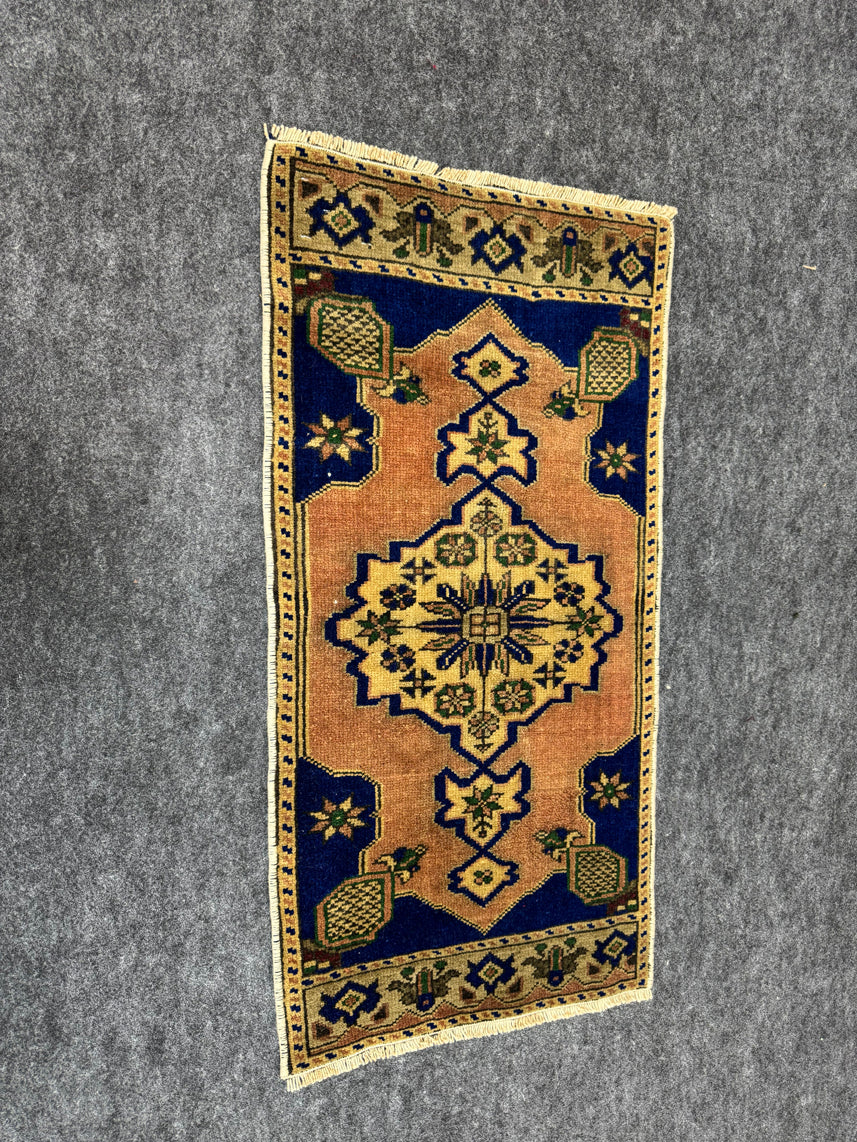 Turkish Yastik Rug  1'4" x  2'10" #23960