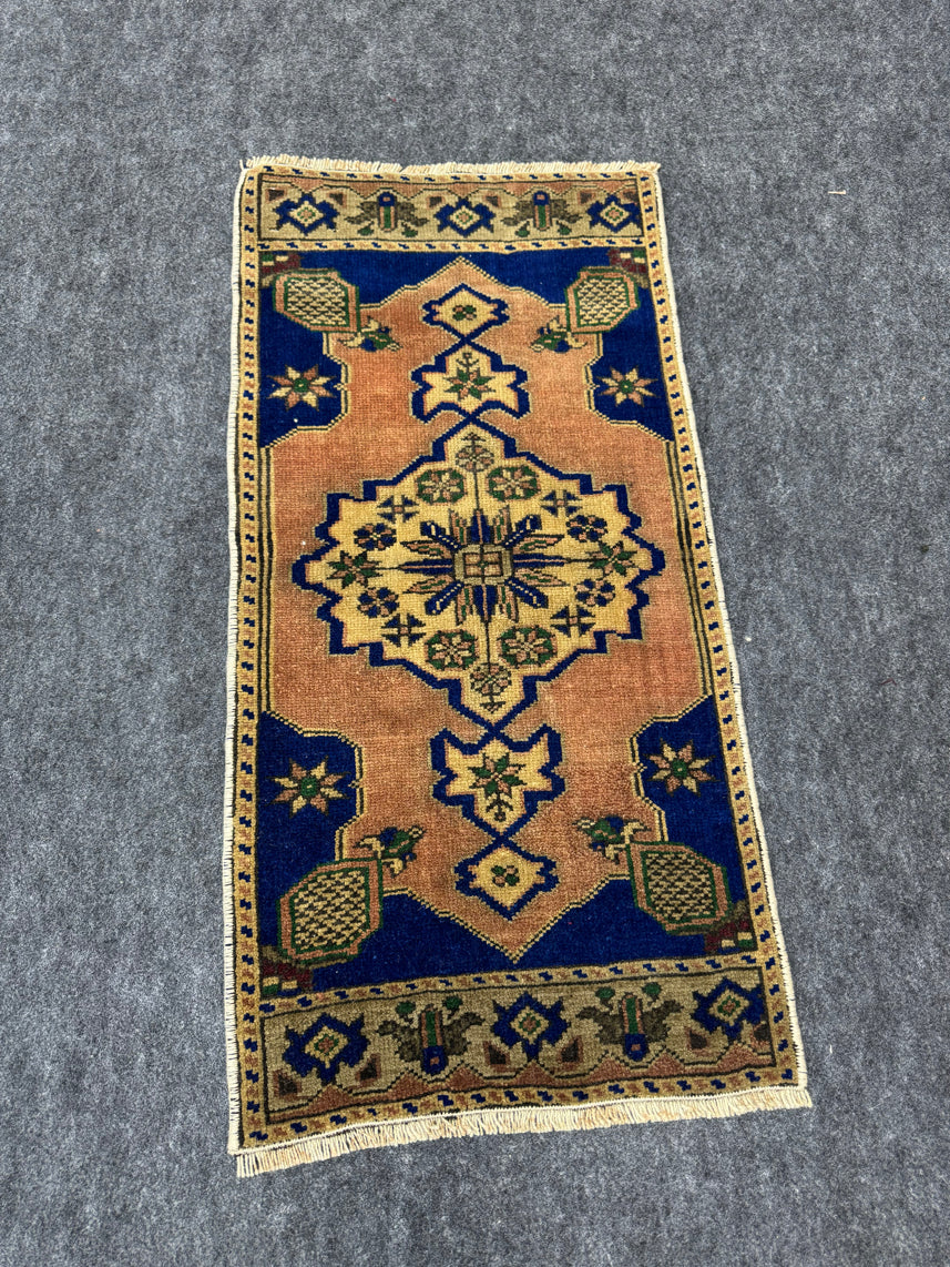 Turkish Yastik Rug  1'4" x  2'10" #23960
