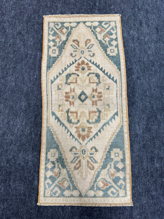 Turkish Yastik Rug  1'4" x  2'11" #23968